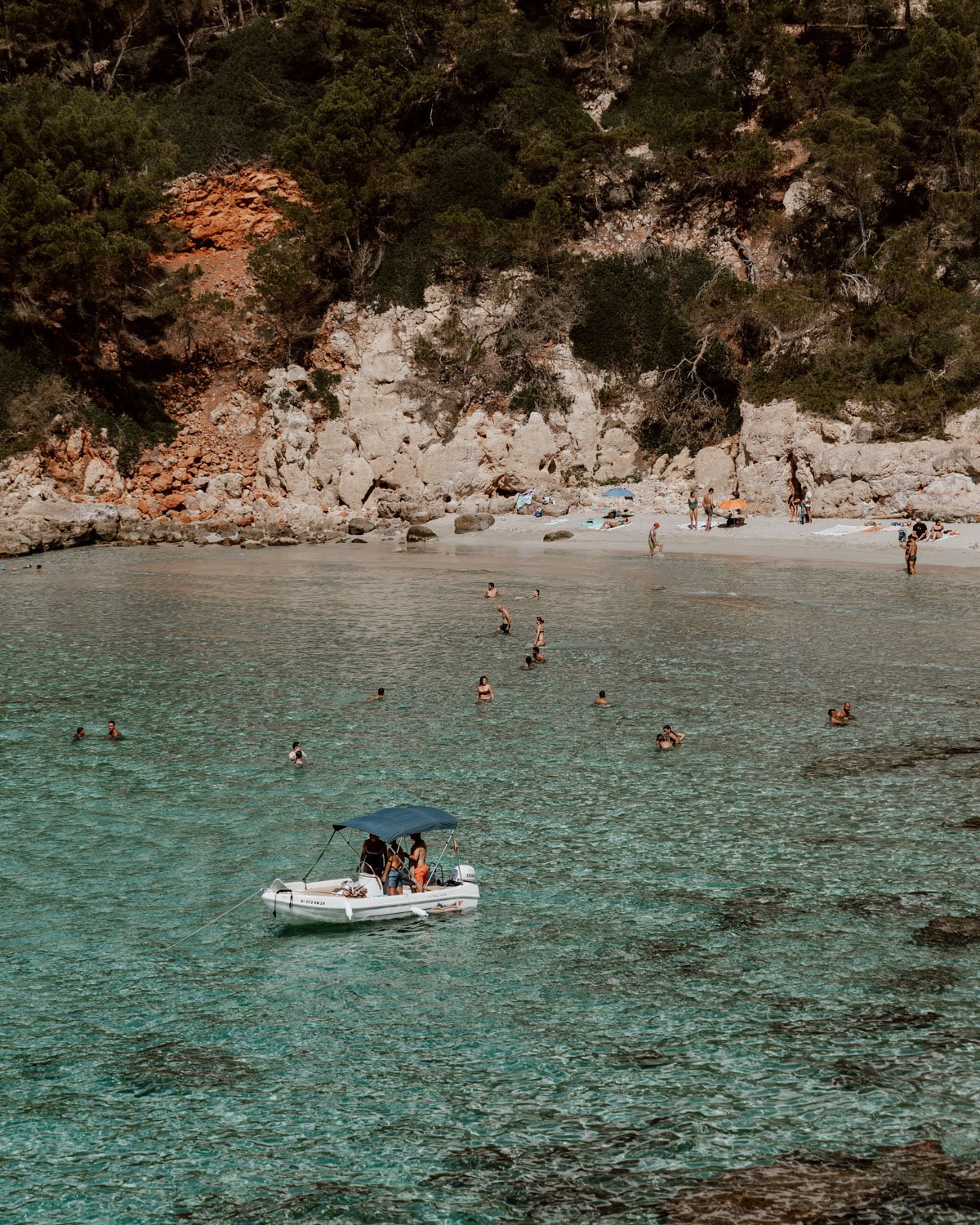 boat rental essentials - // Start in Cala Galdana or Ciutadella// No licence or experience required for small vessels// Season runs from May to October// Big price difference between peak summer and shoulder season// Good weather and responsible sailing are vital