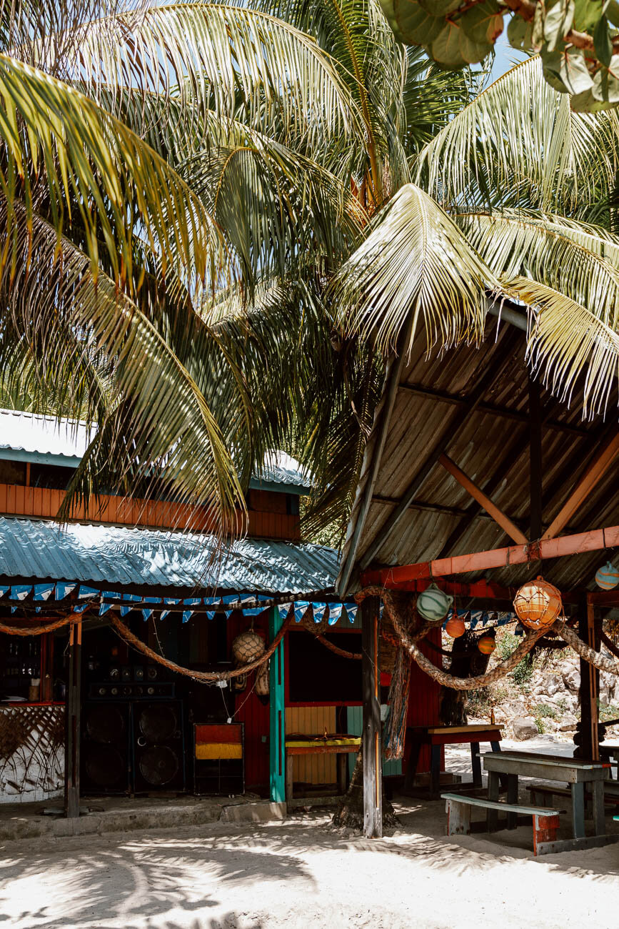 Roland Roots Reggae Bar &amp; Restaurant in Providencia